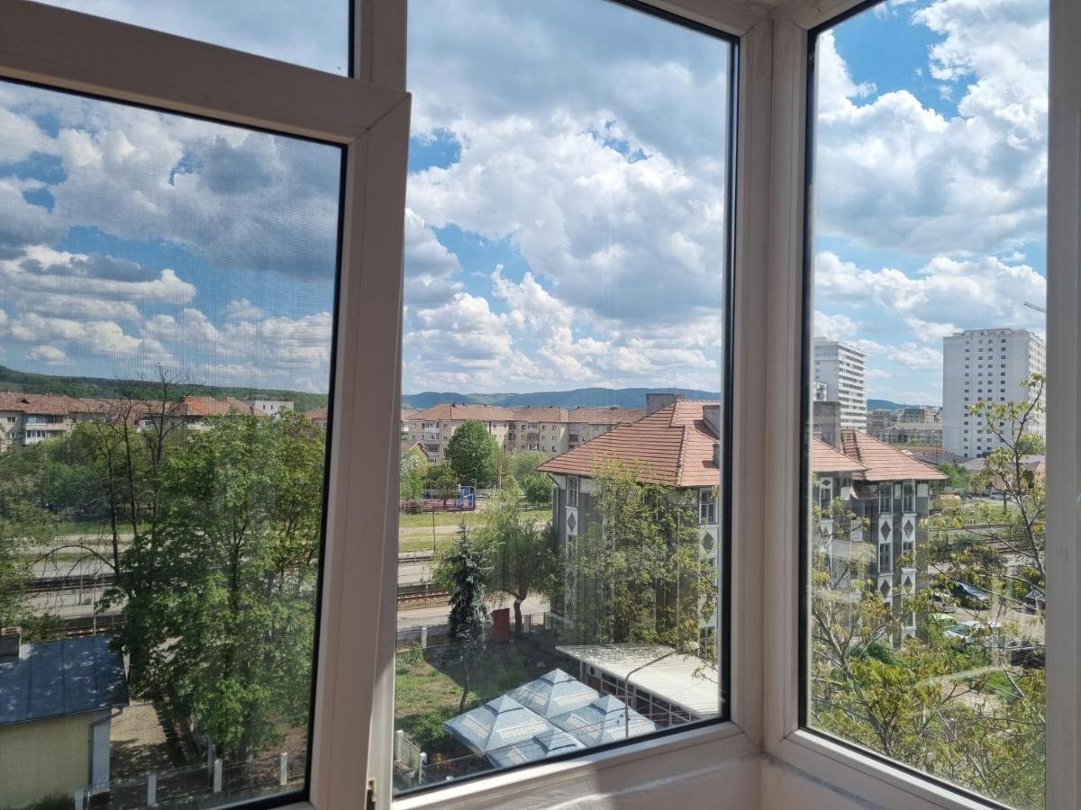 Marya'S Appartement Râmnicu Vâlcea Buitenkant foto