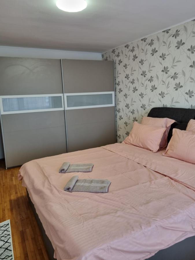 Marya'S Appartement Râmnicu Vâlcea Buitenkant foto
